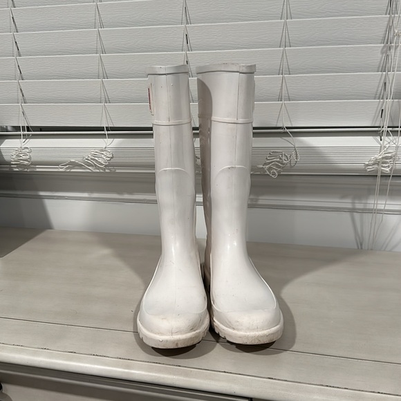 White Burberry Rain Boots - Picture 4 of 9